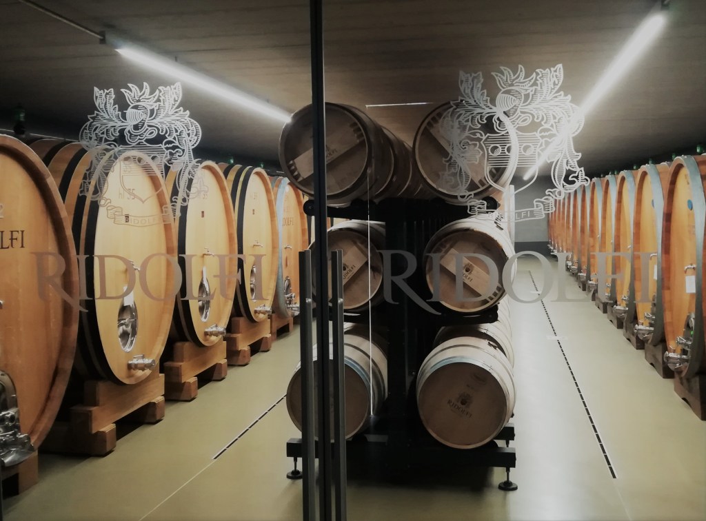 La bottaia della cantina Ridolfi